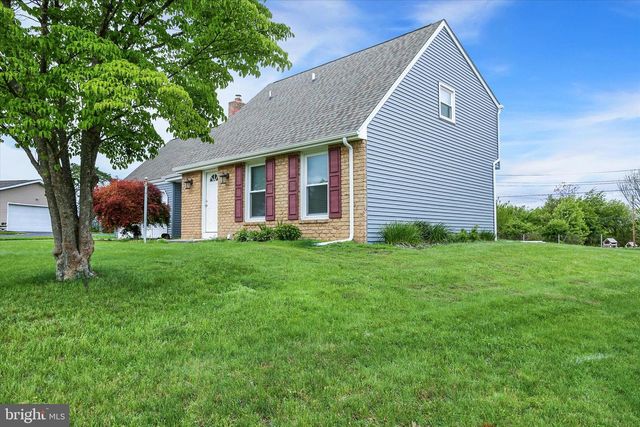 429 N SCENIC RD, Harrisburg, PA 17109