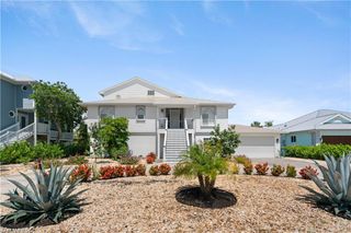 116 Sand Dollar DR, Fort Myers Beach, FL 33931
