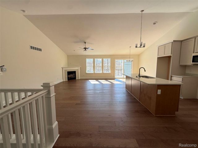 1089 Camellia Circle 31, Marion Township, MI 48843