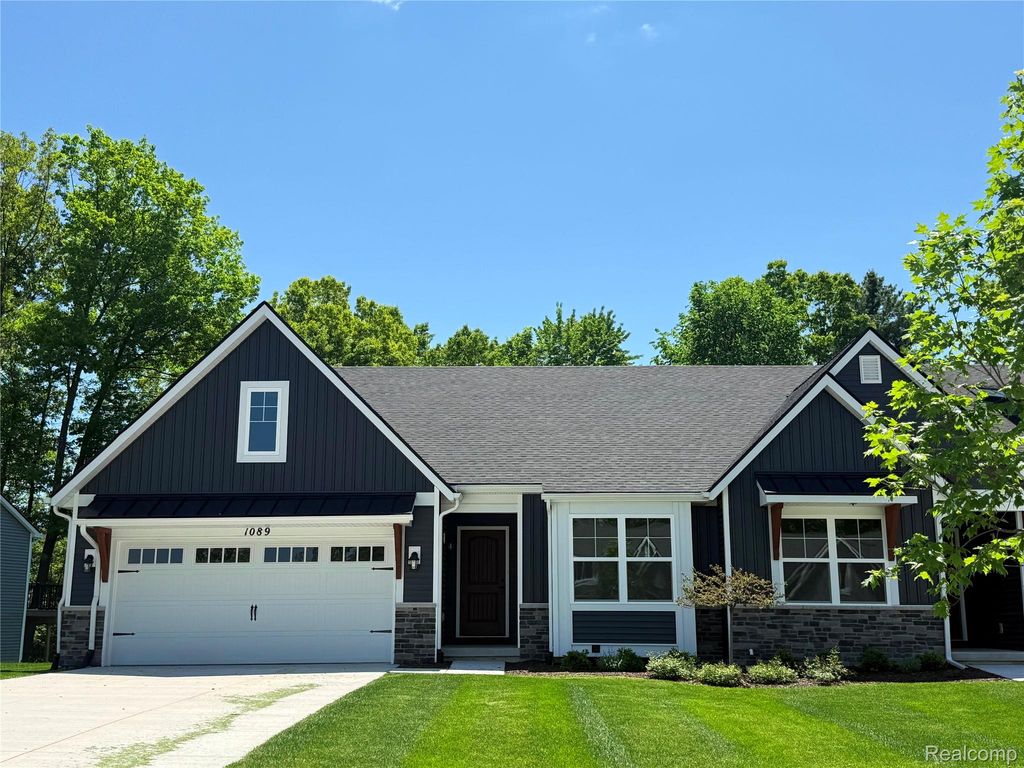 1089 Camellia Circle 31, Marion Township, MI 48843
