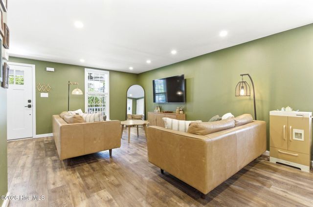 406 N B Street, Bridgeton, NC 28519