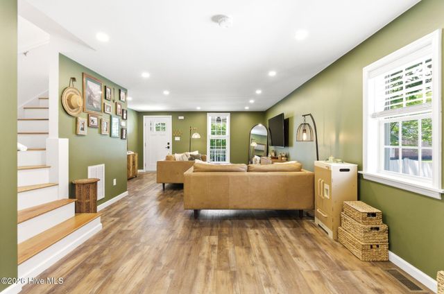 406 N B Street, Bridgeton, NC 28519