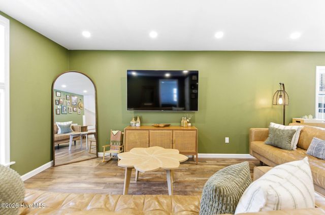 406 N B Street, Bridgeton, NC 28519