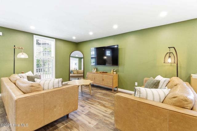 406 N B Street, Bridgeton, NC 28519