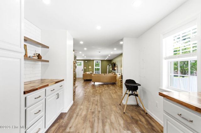 406 N B Street, Bridgeton, NC 28519