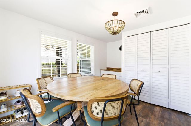 406 N B Street, Bridgeton, NC 28519