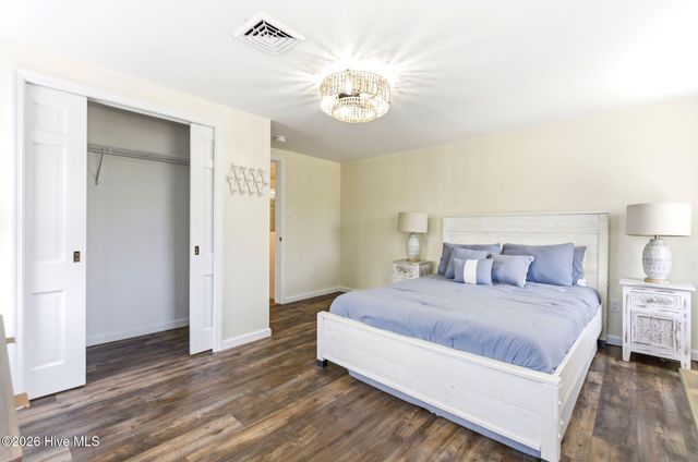 406 N B Street, Bridgeton, NC 28519