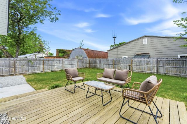 406 N B Street, Bridgeton, NC 28519