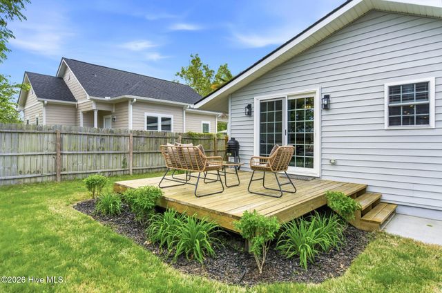 406 N B Street, Bridgeton, NC 28519