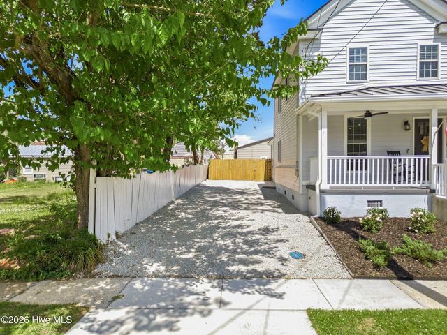 406 N B Street, Bridgeton, NC 28519