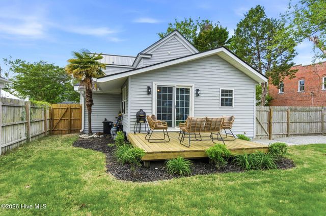 406 N B Street, Bridgeton, NC 28519