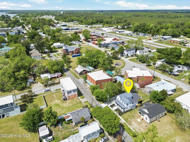 406 N B Street, Bridgeton, NC 28519