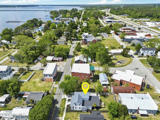 406 N B Street, Bridgeton, NC 28519