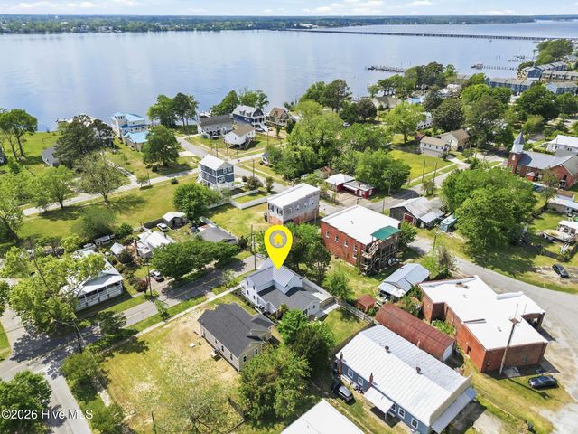 406 N B Street, Bridgeton, NC 28519