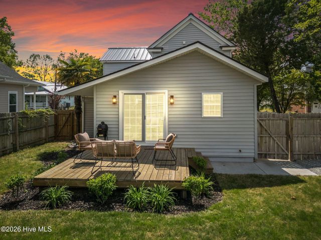 406 N B Street, Bridgeton, NC 28519