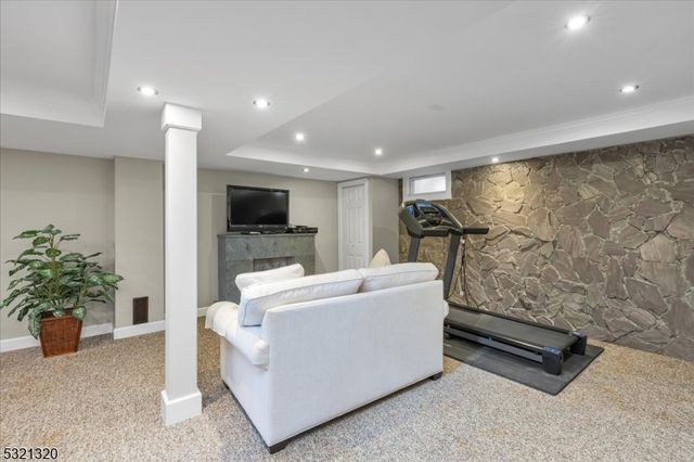 2015 Mountain Ave, Scotch Plains Twp., NJ 07076