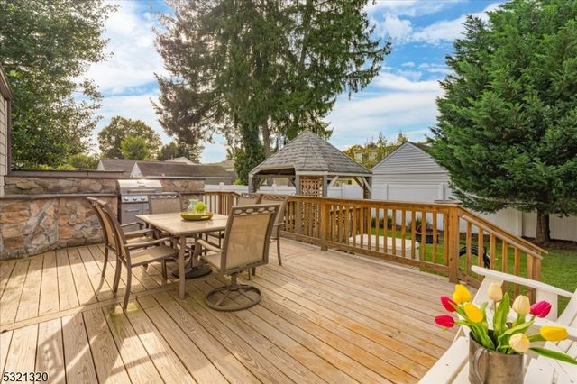 2015 Mountain Ave, Scotch Plains Twp., NJ 07076
