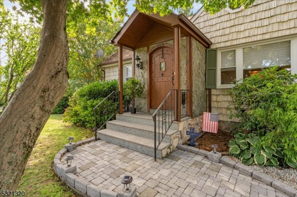 2015 Mountain Ave, Scotch Plains Twp., NJ 07076