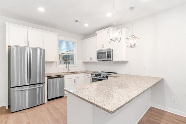 320 Dempsey Drive, Fayetteville, GA 30214