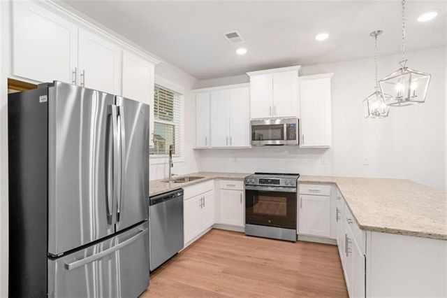 320 Dempsey Drive, Fayetteville, GA 30214