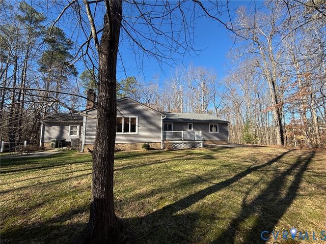 525 Wild Life Trl, Ridge Branch, VA 23238