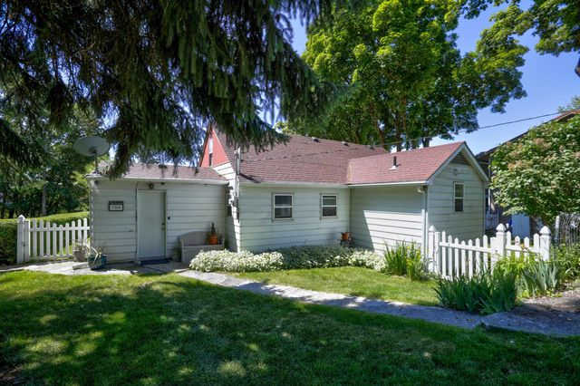 704 W 6th St, Medical Lake, WA 99022