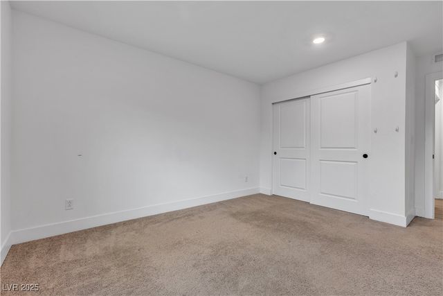 7094 Bold Rock Avenue, Las Vegas, NV 89113