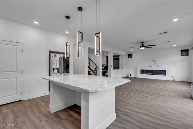 7094 Bold Rock Avenue, Las Vegas, NV 89113