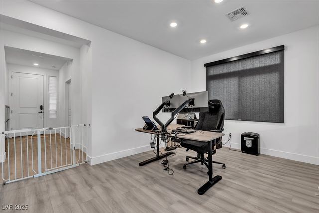 7094 Bold Rock Avenue, Las Vegas, NV 89113