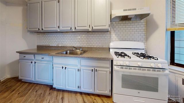 123-35 82ND Road 3Q, Kew Gardens, NY 11415