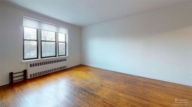 123-35 82ND Road 3Q, Kew Gardens, NY 11415