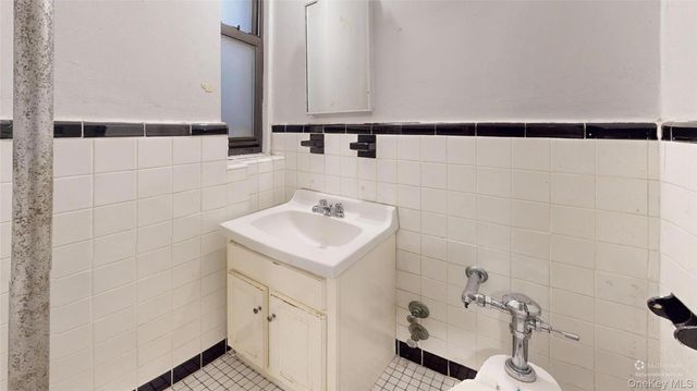 123-35 82ND Road 3Q, Kew Gardens, NY 11415