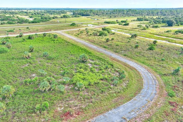 121 ARDMORE CIR, Other City - In The State Of Florida, FL 33935