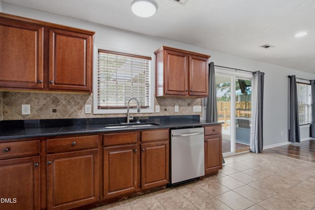 190 Asheford Way, Cameron, NC 28326