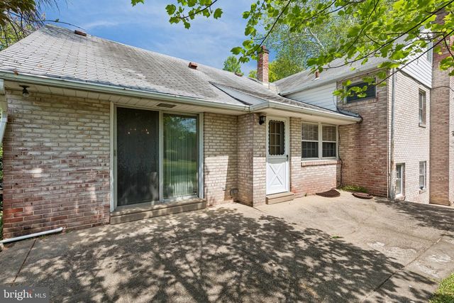7 ARTHUR CT, Wallingford, PA 19086