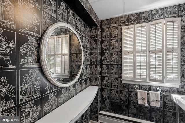7 ARTHUR CT, Wallingford, PA 19086