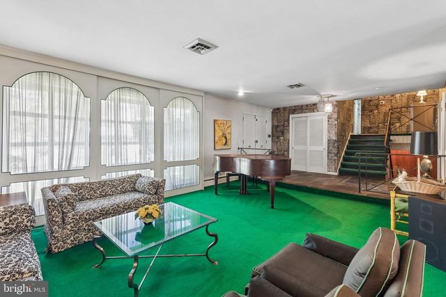 7 ARTHUR CT, Wallingford, PA 19086