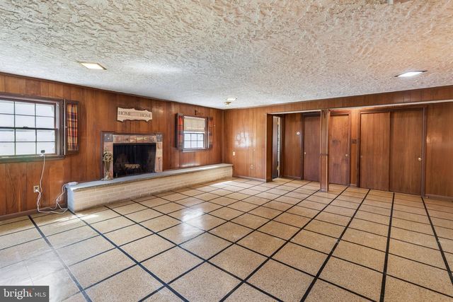 7 ARTHUR CT, Wallingford, PA 19086