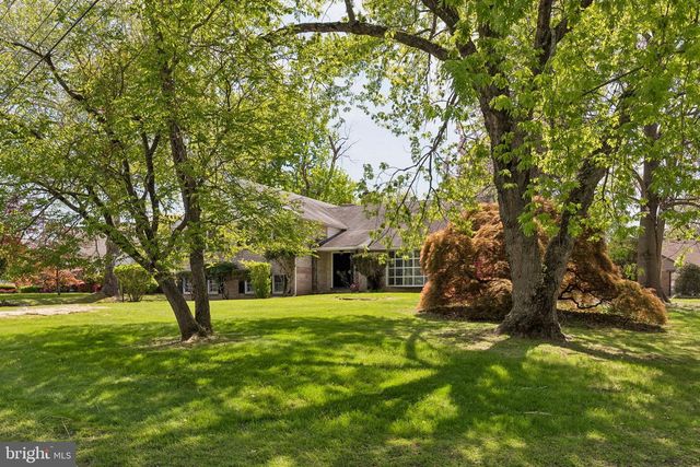 7 ARTHUR CT, Wallingford, PA 19086