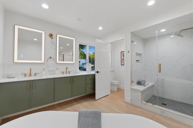 401 Carroll Street, Sunnyvale, CA 94086