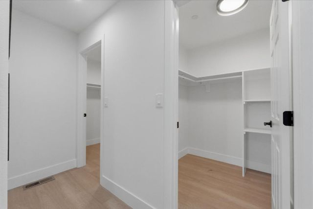 401 Carroll Street, Sunnyvale, CA 94086