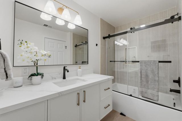 401 Carroll Street, Sunnyvale, CA 94086