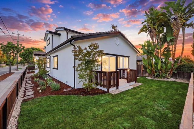 401 Carroll Street, Sunnyvale, CA 94086