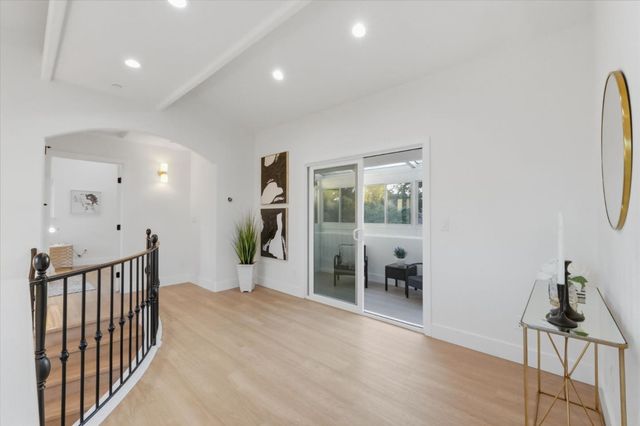 401 Carroll Street, Sunnyvale, CA 94086