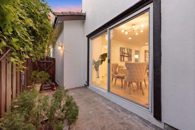 401 Carroll Street, Sunnyvale, CA 94086