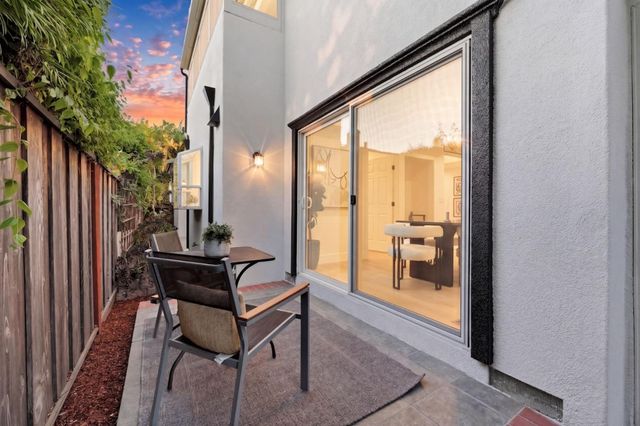 401 Carroll Street, Sunnyvale, CA 94086