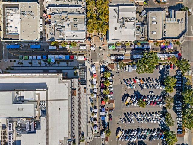401 Carroll Street, Sunnyvale, CA 94086