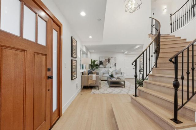 401 Carroll Street, Sunnyvale, CA 94086