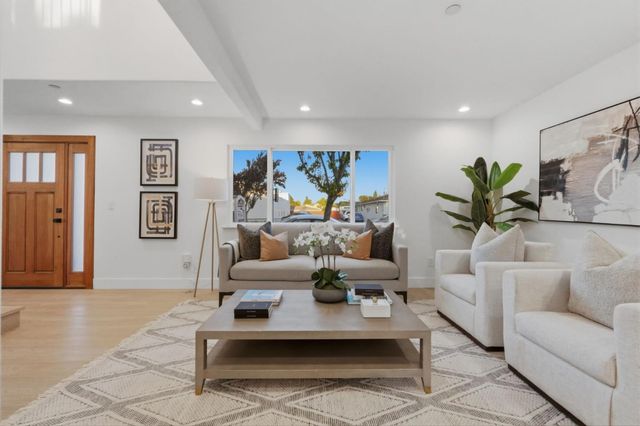 401 Carroll Street, Sunnyvale, CA 94086