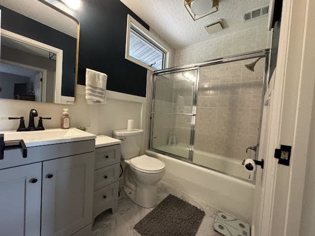 28024 230th Street, Leclaire, IA 52753